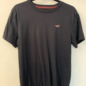 Men’s Hollister tee